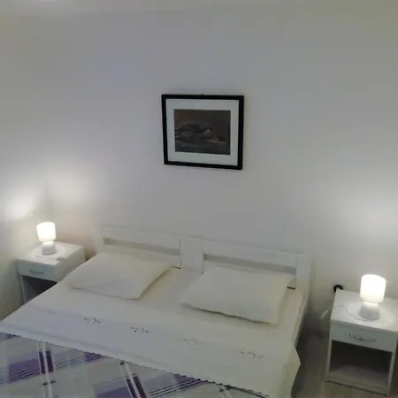 Apartment Apartman Petra *